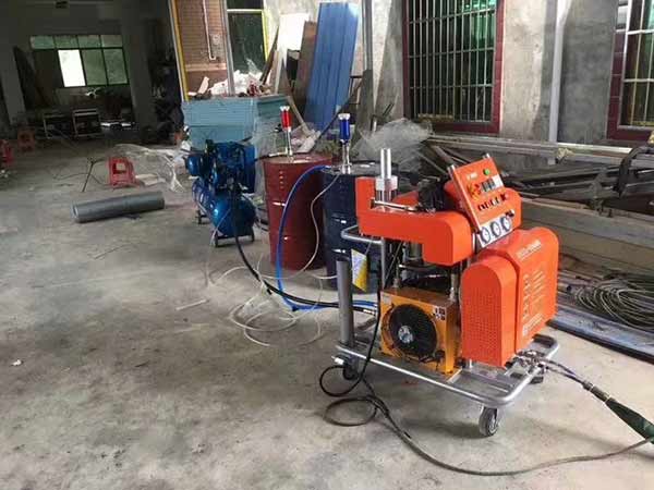 湖北聚脲噴涂機(jī)雕塑防腐選擇液壓H5600型(圖4) 湖北聚脲噴涂機(jī)雕塑防腐選擇液壓H5600型