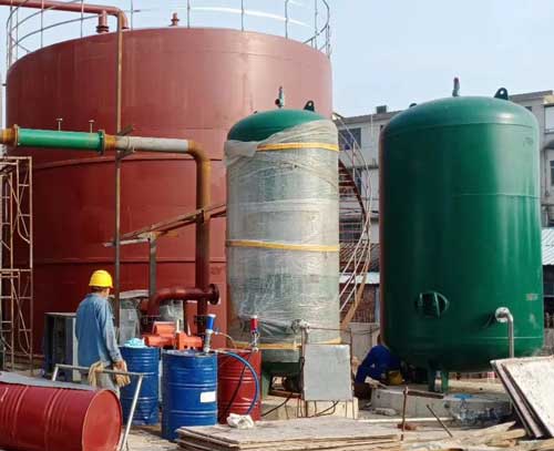 鋼質(zhì)儲(chǔ)罐防水噴涂聚脲 高壓噴涂機(jī)(圖2) 鋼質(zhì)儲(chǔ)罐防水噴涂聚脲 高壓噴涂機(jī)(圖2)