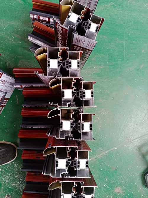 空腔夾層澆注機的澆注工藝(圖2) 空腔夾層澆注機的澆注工藝